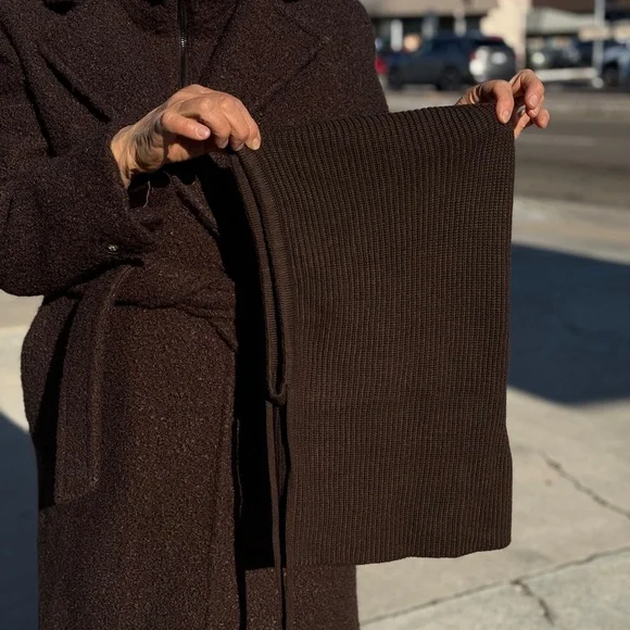 Warm, brown coat from Calvin Klein. Size s (I would say more small/medium) - Picture 8 of 11